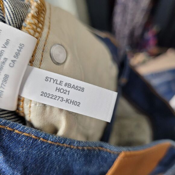 J. Crew Womens 9" Mid-Rise Demi-Boot Crop Jeans Lantern Wash Size 23 NWT - Picture 12 of 13